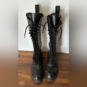 Vintage Gripfast 20 eyelet Steel-toed Black Leather Boots UK size 8